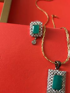 Emerald Jewelry Set