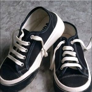 Price Drop. Buda Jean Co Shoes