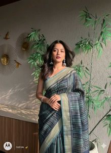 🌸Elegant Geometric Print Saree🌺