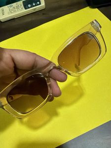 Vintage-Style Thick Retro Shades