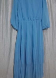 Chic Blue Pleated Midi Dress
