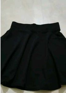 Stylish Black Skirt Outfit