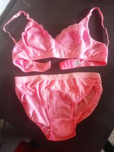 2 Pack Of Ladies Lingeries.