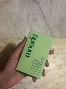 Moody AcneExpert Mattifying Sunscreen