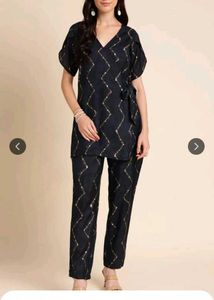 Elegant Black &amp; Gold Kurta Set