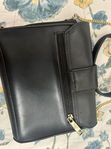 Chic Black Crossbody Bag
