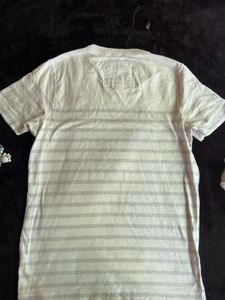 Abercrombie &amp; Fitch Striped V-Neck T-Shirt