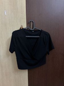 Slyck Ribbed Black V-Neck Crop Top