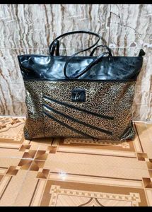 Chic Leopard Print Tote Bag