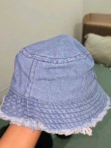 H&amp;M Denim Frayed Bucket Hat
