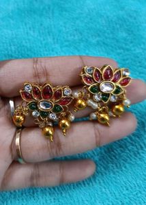 Ethnic kundan set
