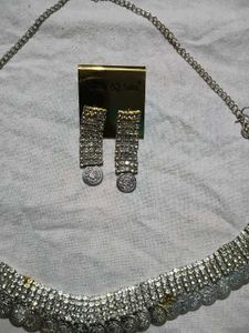Stunning Silver Necklace &amp; Earring Set