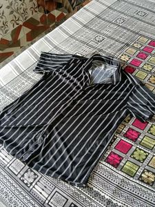 Men's Black &amp; White Striped Shirt