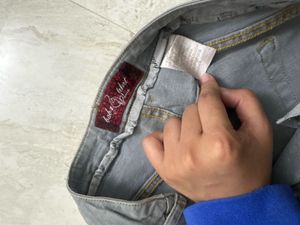 Y2K Trending  Capri Jeans