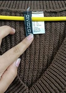 Cropped V-Neck Knit Vest