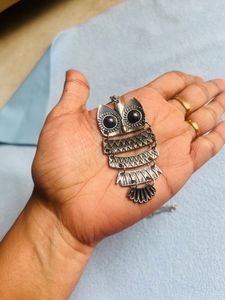 owl neckpiece