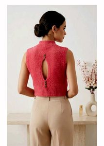 Chic Sleeveless Mock Neck Textured Top
