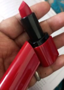 Kiss Beauty Love Bug Editions