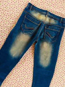 Men's Blue ripped Jeans