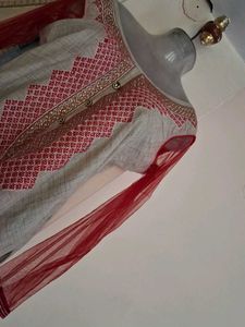 Elegant Embroidered Kurta with Red Net Sleeves