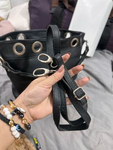 Chic Black Leather Bucket Bag
