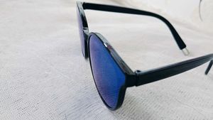 Blue Mirrored Cateye Sunglasses