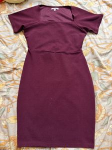 Chic Burgundy Square Neck Dress