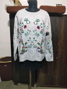 Embroidered Crewneck Sweatshirt
