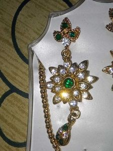 Exquisite Green &amp; White Stone Necklace Set