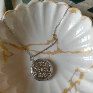 Silver Openable Mandala Photo Pendant Necklace