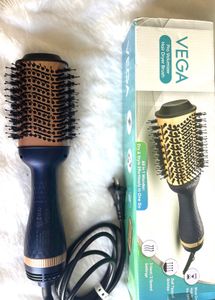 VEGA Volumizing Hair Dryer Brush