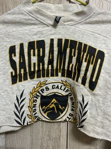 H&amp;M Sacramento Crop Top