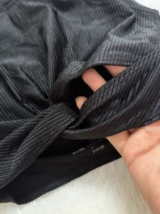 aeire offline workout top inbuilt Sportsbra