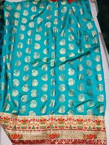 Gorgeous Saree &amp; Blouse Set