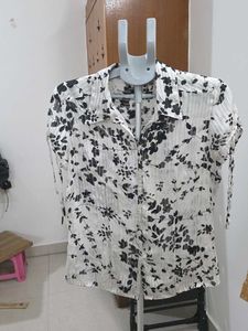 Nexus Chic Black &amp; White Floral Blouse