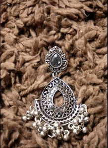 GREY COLOURED EARRING