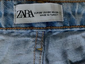 Zara Light Wash Denim Jeans