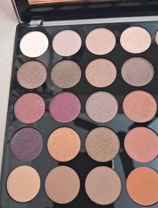 Swiss Beauty Hd Professional 40 Pigmented Colors E