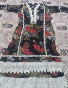 Floral Print Kurta with Lace Trim