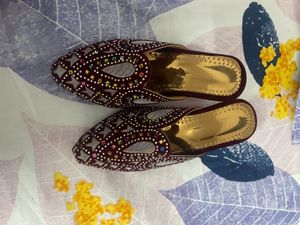 Embellished Ethnic Mojaris