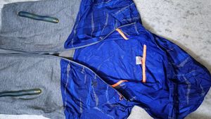 Unisex Winter Jacket With Hood At Affordable Price