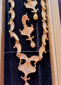 Sparkling Gold-Tone Jewellery Set