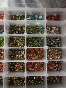 Kundan Stones