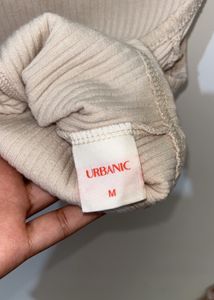 ⛔Sale❤‍🔥Urbanic Top in Size M