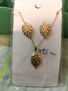 Anti tarnish Gold Leaf Necklace set