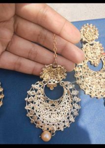 Stylish Gold Chandbali &amp; Maang Tikka Set