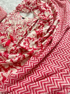 Elegant Red &amp; White Kurta Set