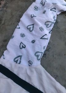 Girls' White &amp; Green Kurta Set