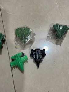 5  Mini Plastic Toy Fighter Jets 25 Cars