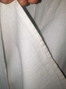 Simple White Sleeveless A-Linne camisole